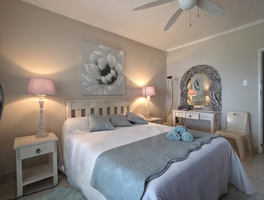 5 Bedroom Property for Sale in Wavecrest Eastern Cape